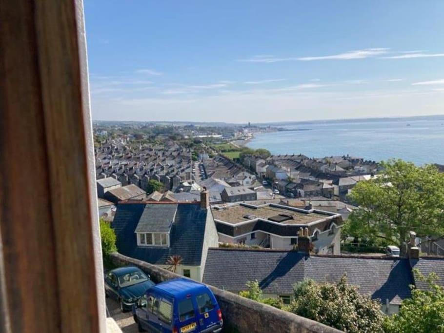 Modern Studio Apartment With Outstanding Views, Sleeps 2 Newlyn Exteriér fotografie